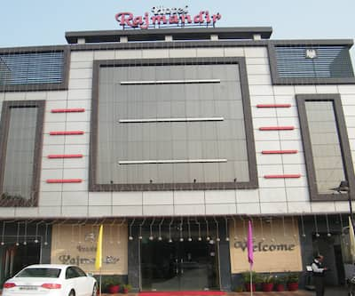 https://imgcld.yatra.com/ytimages/image/upload/t_hotel_yatra_city_desktop/v1432979957/Domestic Hotels/Hotels_Faridabad/Hotel Rajmandir/Overview.jpg